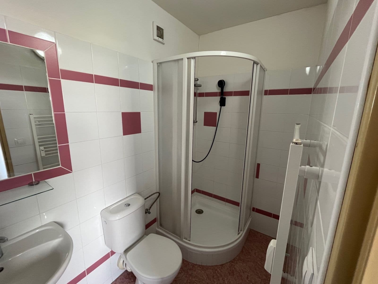 Prenájom bytu 2-izbový 44 m², Dačického, Brno, Jihomoravský kraj Prenájom bytu 2-izbový 44 m², Dačického, Brno, Jihomoravský kraj