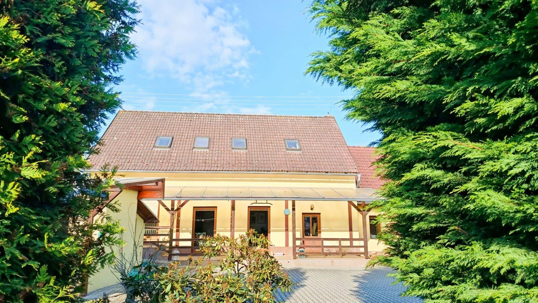 Predaj domu 206 m², pozemek 1.450 m², U Dálnice, Říčany, Středočeský kraj Predaj domu 206 m², pozemek 1.450 m², U Dálnice, Říčany, Středočeský kraj