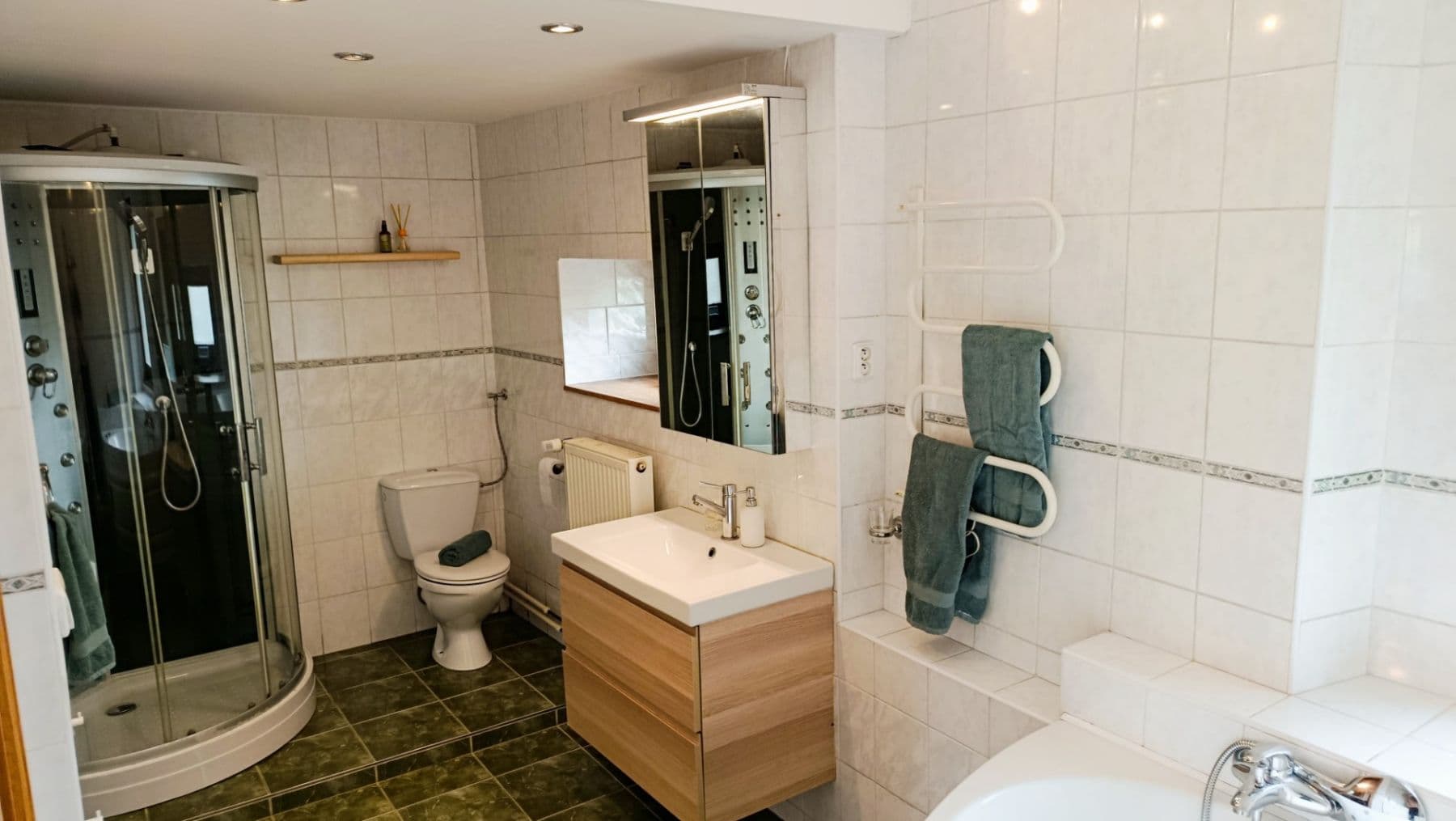 Predaj domu 206 m², pozemek 1.450 m², U Dálnice, Říčany, Středočeský kraj Predaj domu 206 m², pozemek 1.450 m², U Dálnice, Říčany, Středočeský kraj