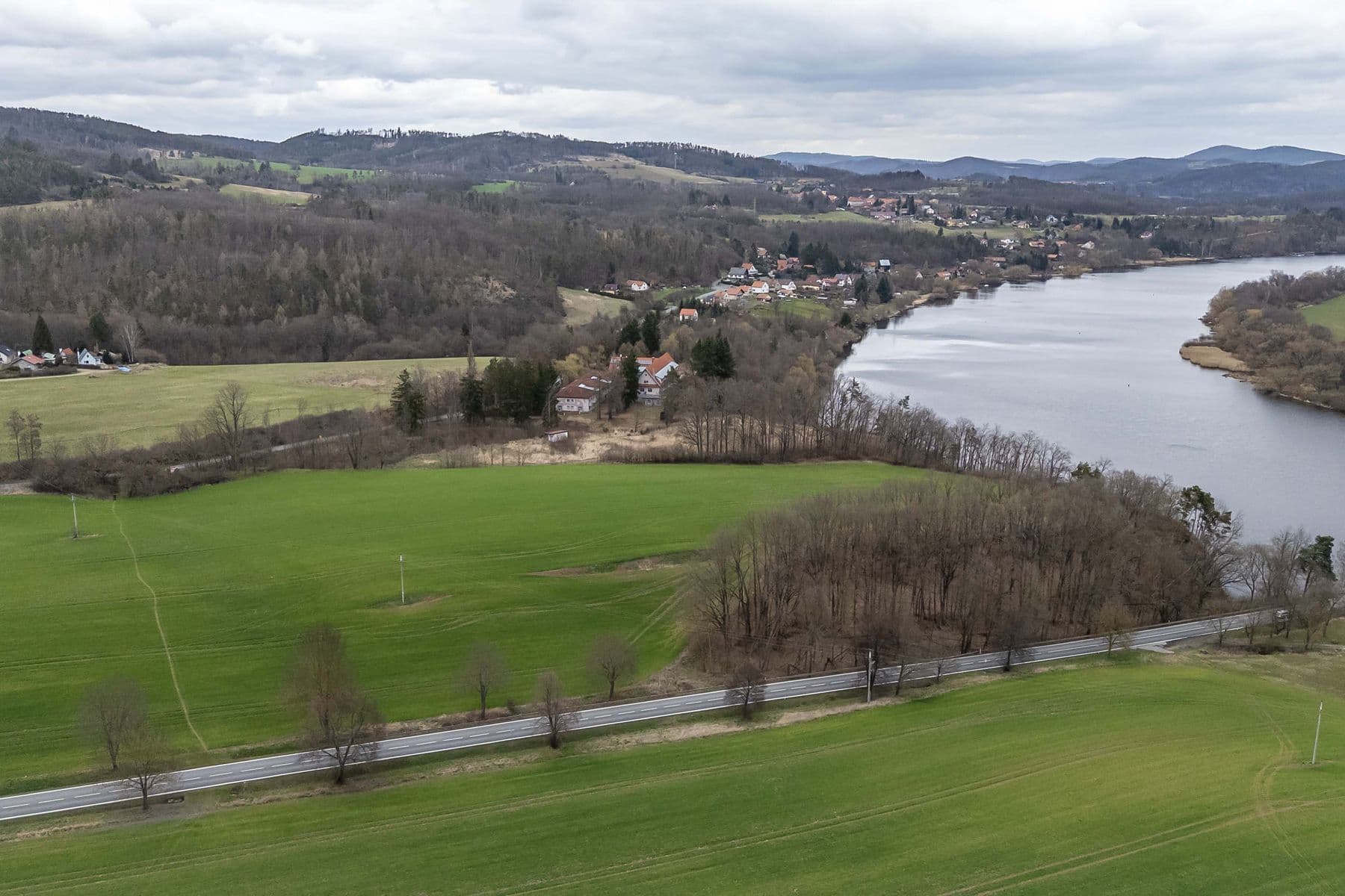 Predaj pozemku 34.543 m², Hřiměždice, Středočeský kraj Predaj pozemku 34.543 m², Hřiměždice, Středočeský kraj