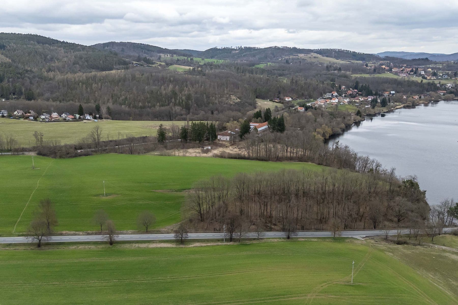 Predaj pozemku 34.543 m², Hřiměždice, Středočeský kraj Predaj pozemku 34.543 m², Hřiměždice, Středočeský kraj