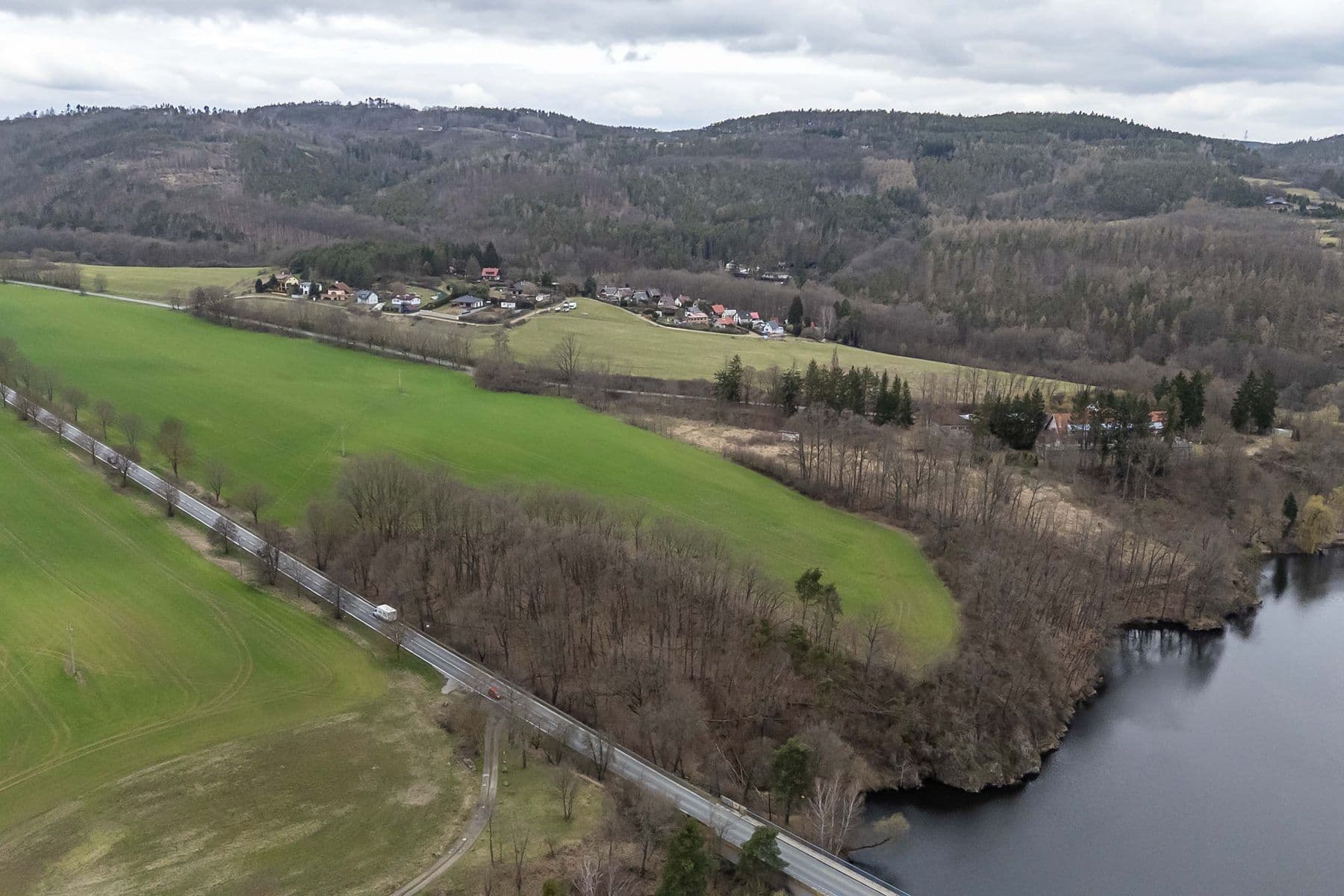Predaj pozemku 34.543 m², Hřiměždice, Středočeský kraj Predaj pozemku 34.543 m², Hřiměždice, Středočeský kraj