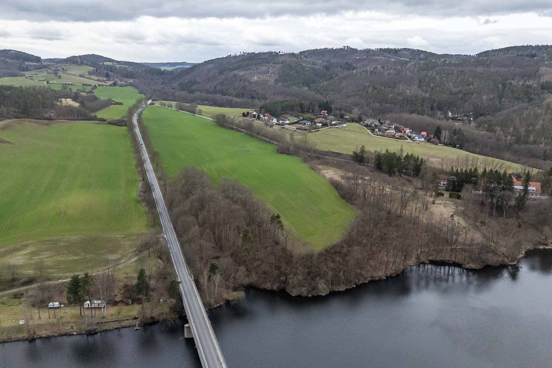 Predaj pozemku 34.543 m², Hřiměždice, Středočeský kraj Predaj pozemku 34.543 m², Hřiměždice, Středočeský kraj