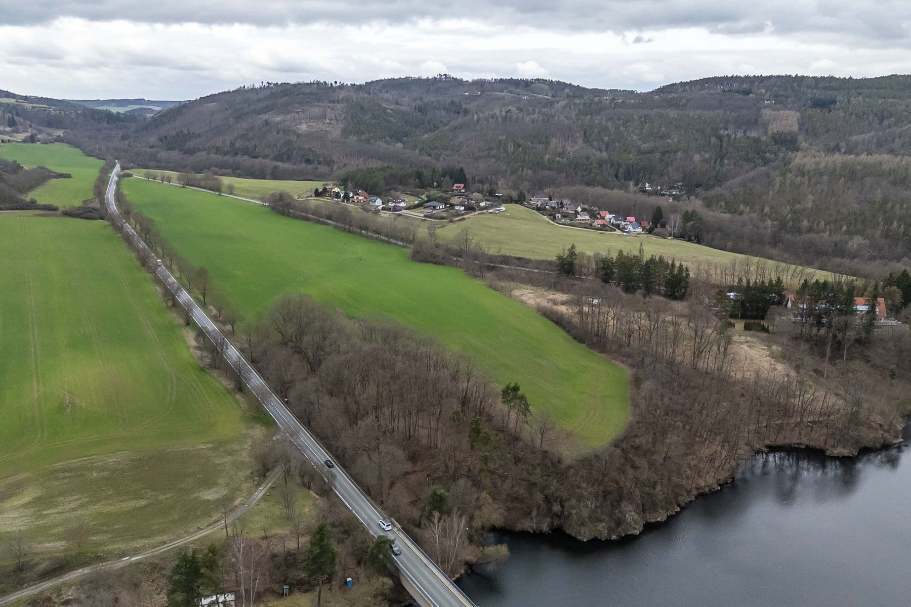 Predaj pozemku 34.543 m², Hřiměždice, Středočeský kraj Predaj pozemku 34.543 m², Hřiměždice, Středočeský kraj