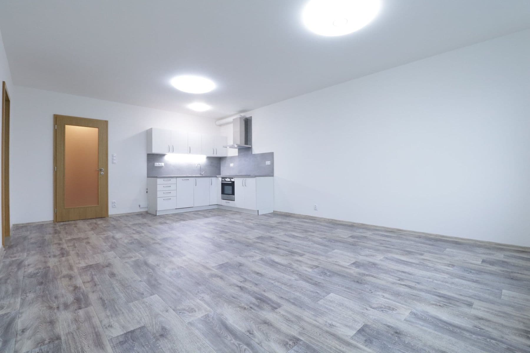 Prenájom bytu 2-izbový 55 m², U Traktorky, Praha, Praha Prenájom bytu 2-izbový 55 m², U Traktorky, Praha, Praha