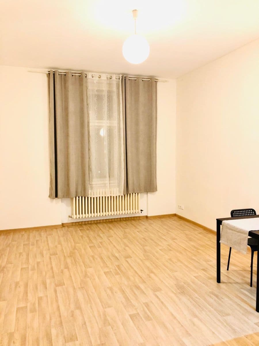 Prenájom bytu 1-izbový 25 m², Na Královce, Praha, Praha Prenájom bytu 1-izbový 25 m², Na Královce, Praha, Praha