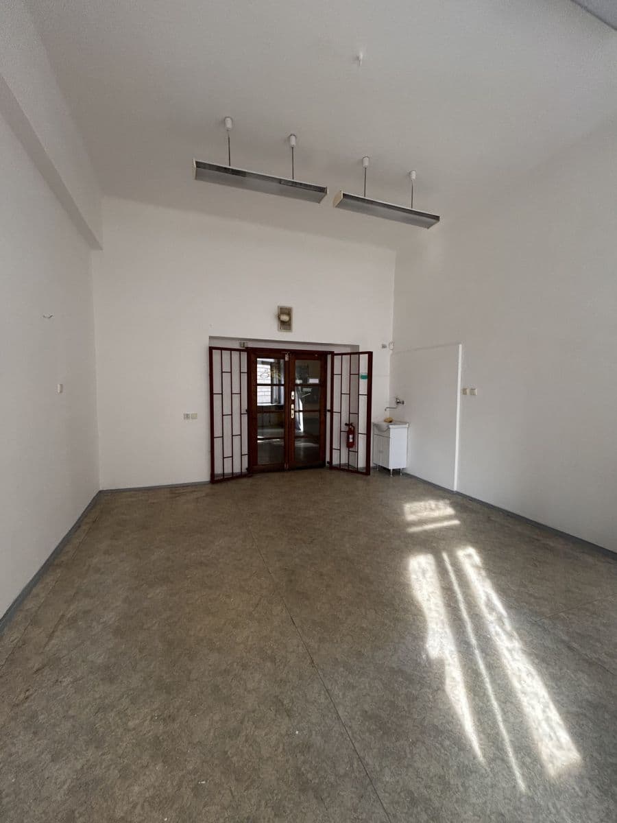 Prenájom nebytového priestoru 25 m², Sokolská, Praha, Praha Prenájom nebytového priestoru 25 m², Sokolská, Praha, Praha