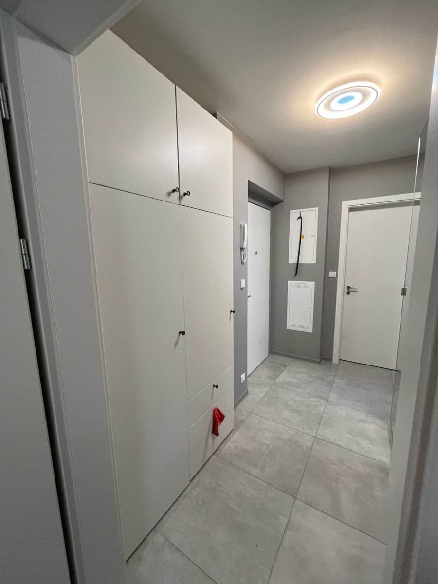 Predaj bytu 2-izbový 48 m², Armádní, Milovice, Středočeský kraj Predaj bytu 2-izbový 48 m², Armádní, Milovice, Středočeský kraj