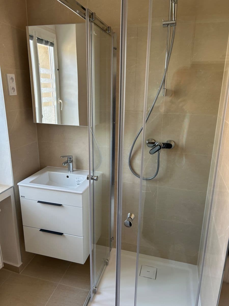 Prenájom bytu 1-izbový 34 m², Na Žvahově, Praha, Praha Prenájom bytu 1-izbový 34 m², Na Žvahově, Praha, Praha