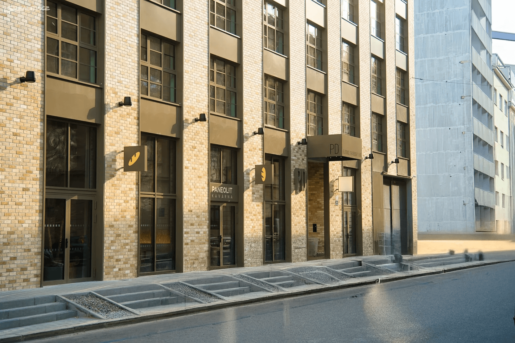 Prenájom bytu 1-izbový 41 m², Bratislavská, Brno, Jihomoravský kraj Prenájom bytu 1-izbový 41 m², Bratislavská, Brno, Jihomoravský kraj