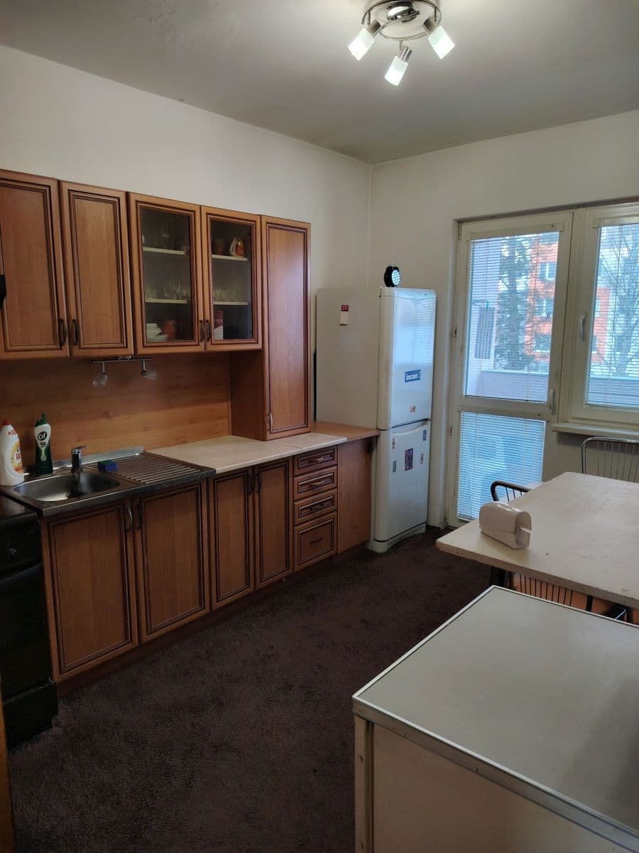 Predaj bytu 4-izbový 84 m², Okružná, Handlová, Trenčiansky kraj Predaj bytu 4-izbový 84 m², Okružná, Handlová, Trenčiansky kraj