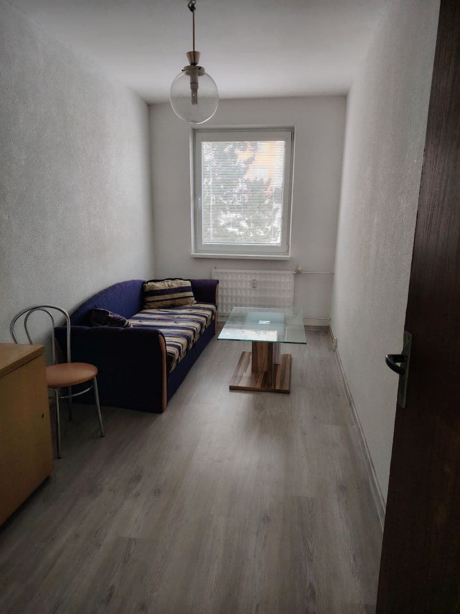 Predaj bytu 4-izbový 84 m², Okružná, Handlová, Trenčiansky kraj Predaj bytu 4-izbový 84 m², Okružná, Handlová, Trenčiansky kraj