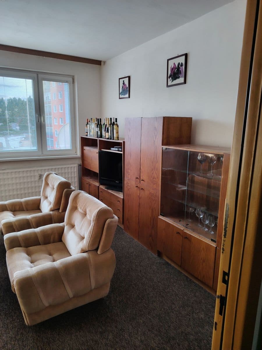 Predaj bytu 4-izbový 84 m², Okružná, Handlová, Trenčiansky kraj Predaj bytu 4-izbový 84 m², Okružná, Handlová, Trenčiansky kraj