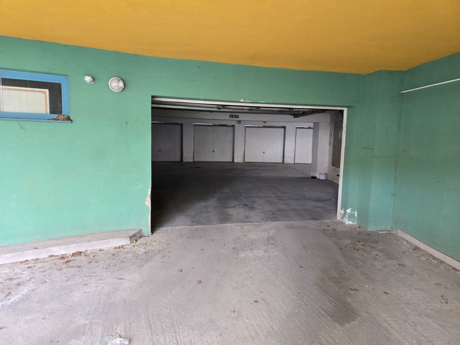 Predaj garáže 18 m², Zlín, Zlínský kraj Predaj garáže 18 m², Zlín, Zlínský kraj