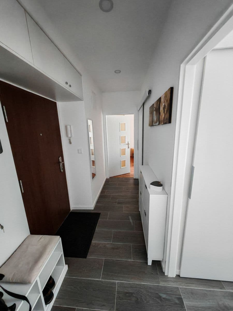 Prenájom bytu 2-izbový 49 m², Planét, Ružinov, Bratislavský kraj Prenájom bytu 2-izbový 49 m², Planét, Ružinov, Bratislavský kraj