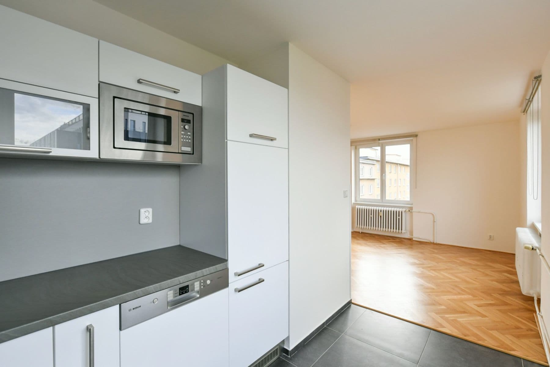 Prenájom bytu 2-izbový 53 m², Kafkova, Praha, Praha Prenájom bytu 2-izbový 53 m², Kafkova, Praha, Praha