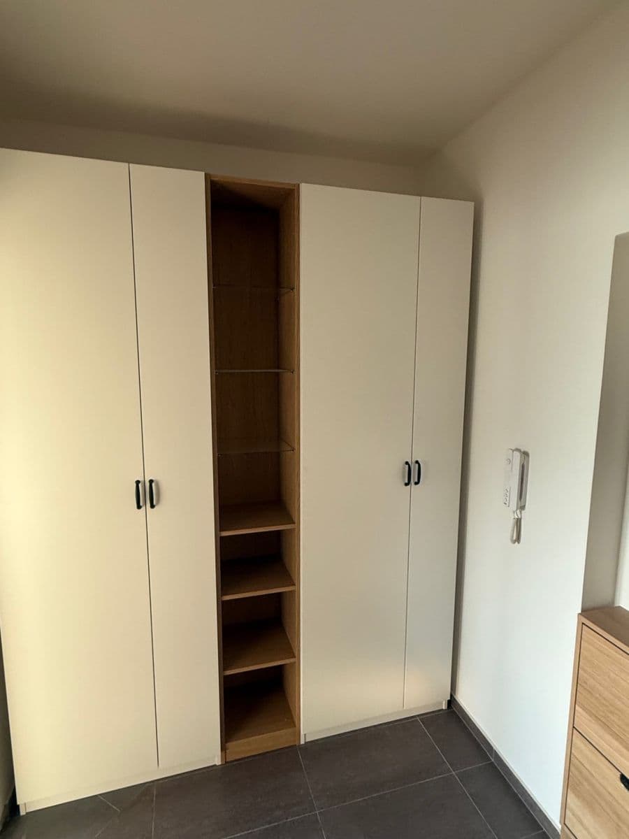 Prenájom bytu 2-izbový 50 m², Šperlova, Praha, Praha Prenájom bytu 2-izbový 50 m², Šperlova, Praha, Praha