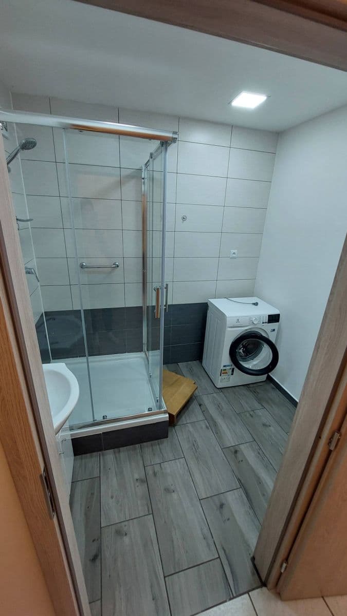 Prenájom bytu 3-izbový 77 m², J. Bendy, České Budějovice, Jihočeský kraj Prenájom bytu 3-izbový 77 m², J. Bendy, České Budějovice, Jihočeský kraj