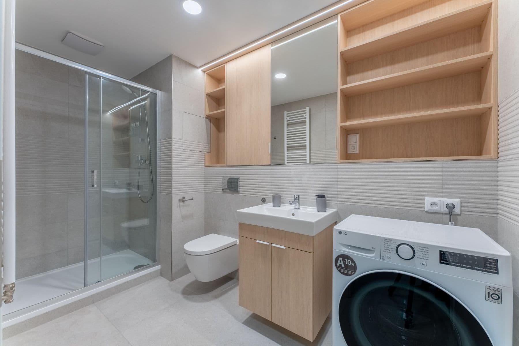 Prenájom bytu 1-izbový 37 m², Gerstelova, Praha, Praha Prenájom bytu 1-izbový 37 m², Gerstelova, Praha, Praha