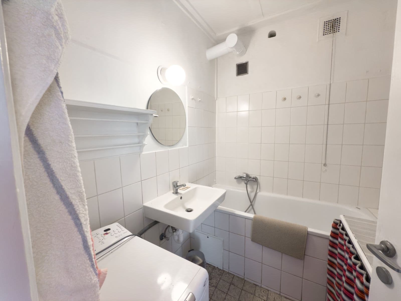 Prenájom bytu 3-izbový 91 m², Solidarity, Praha, Praha Prenájom bytu 3-izbový 91 m², Solidarity, Praha, Praha