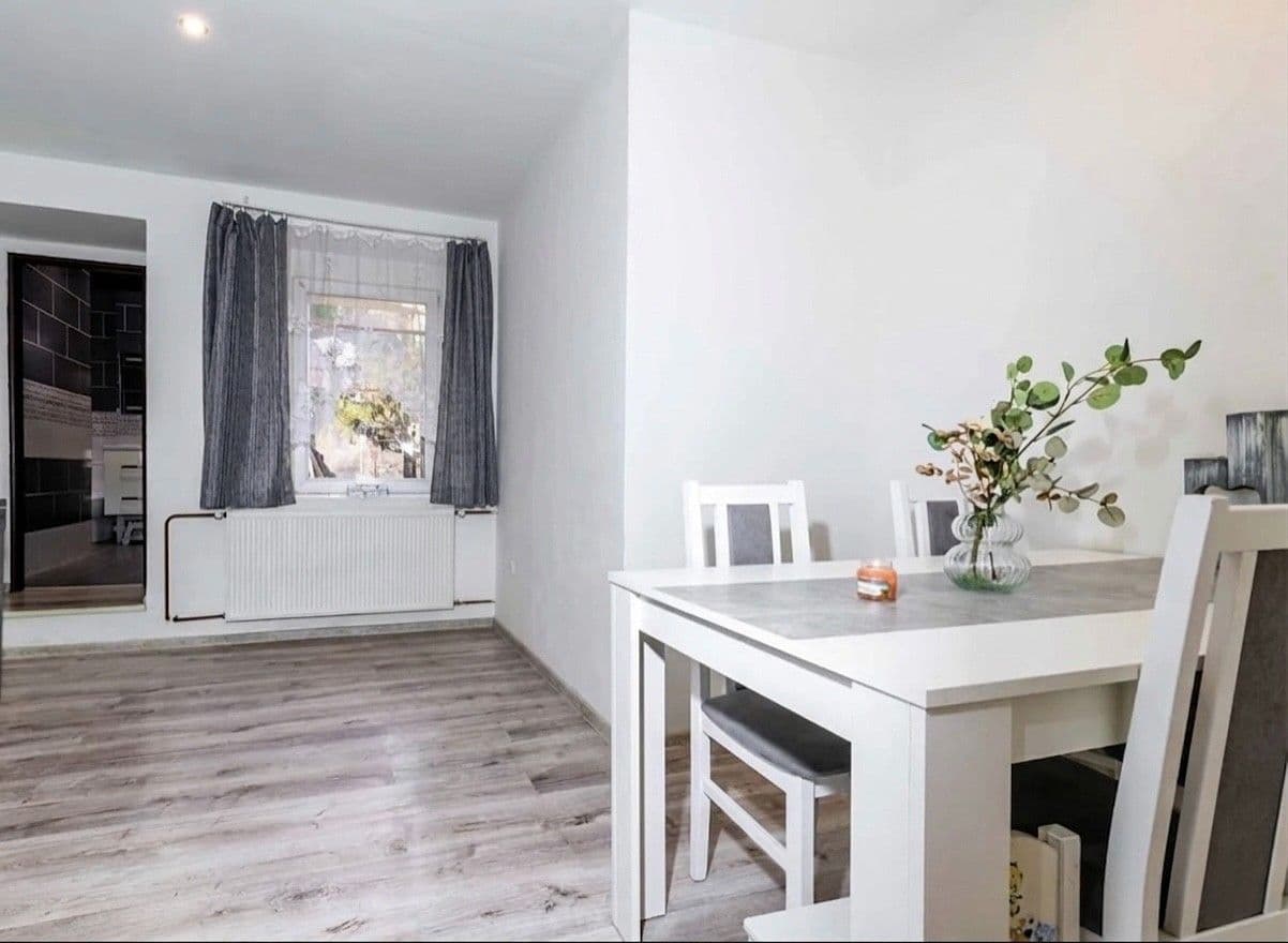 Predaj bytu 2-izbový 59 m², Svinařovská, Smečno, Středočeský kraj Predaj bytu 2-izbový 59 m², Svinařovská, Smečno, Středočeský kraj