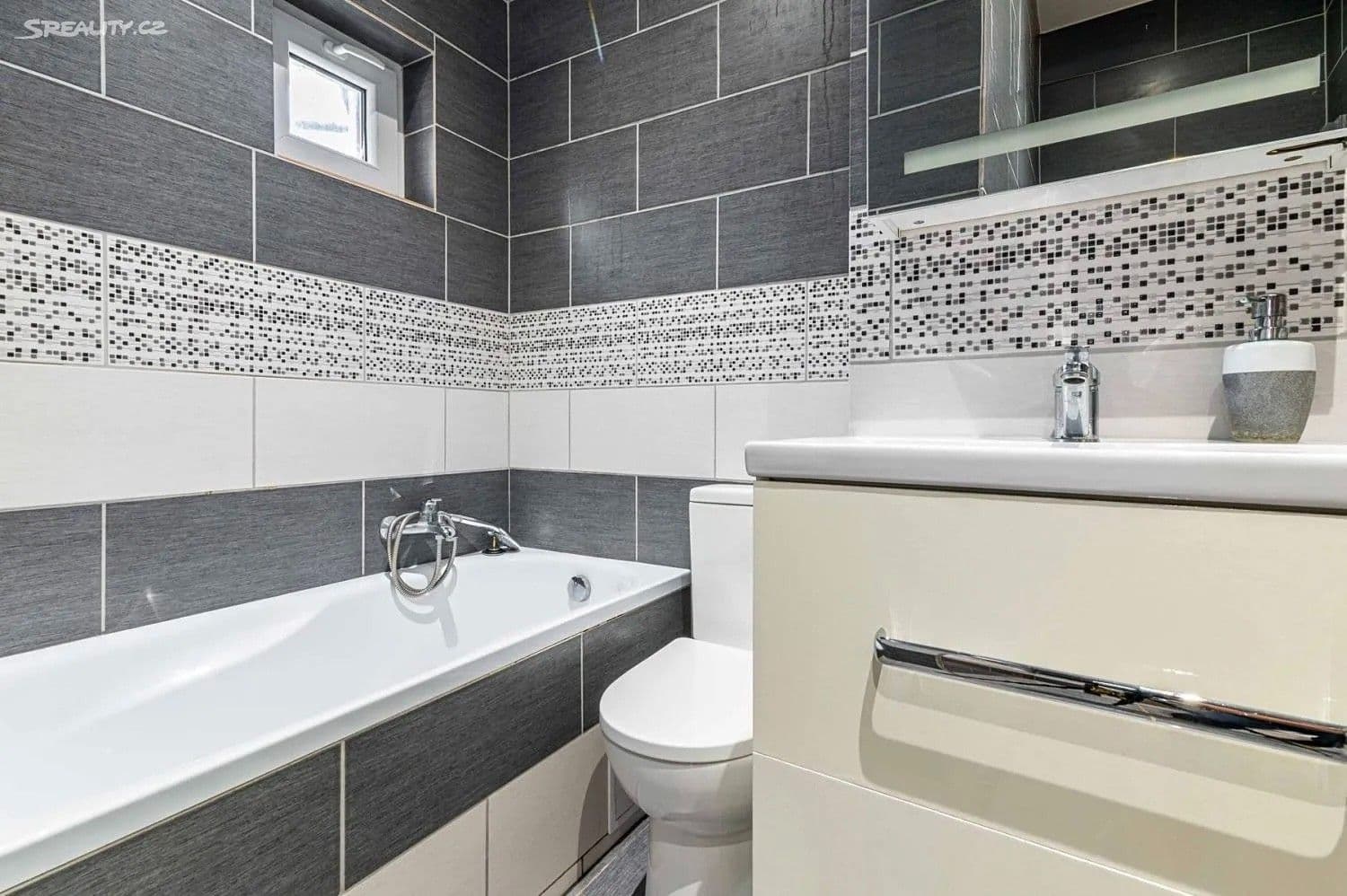 Predaj bytu 2-izbový 59 m², Svinařovská, Smečno, Středočeský kraj Predaj bytu 2-izbový 59 m², Svinařovská, Smečno, Středočeský kraj