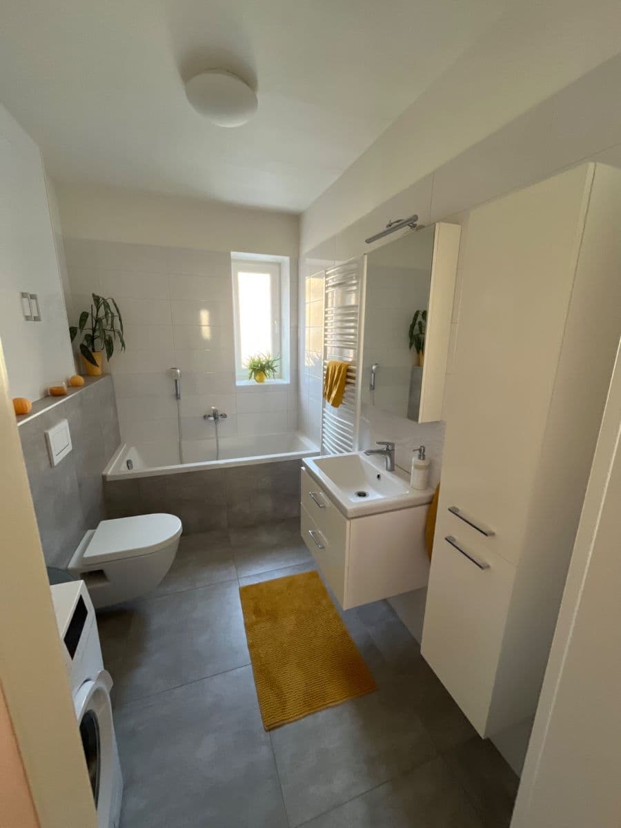 Prenájom bytu 3-izbový 64 m², U Tržnice, Neratovice, Středočeský kraj Prenájom bytu 3-izbový 64 m², U Tržnice, Neratovice, Středočeský kraj