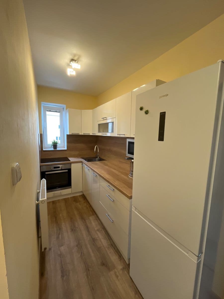 Prenájom bytu 3-izbový 64 m², U Tržnice, Neratovice, Středočeský kraj Prenájom bytu 3-izbový 64 m², U Tržnice, Neratovice, Středočeský kraj