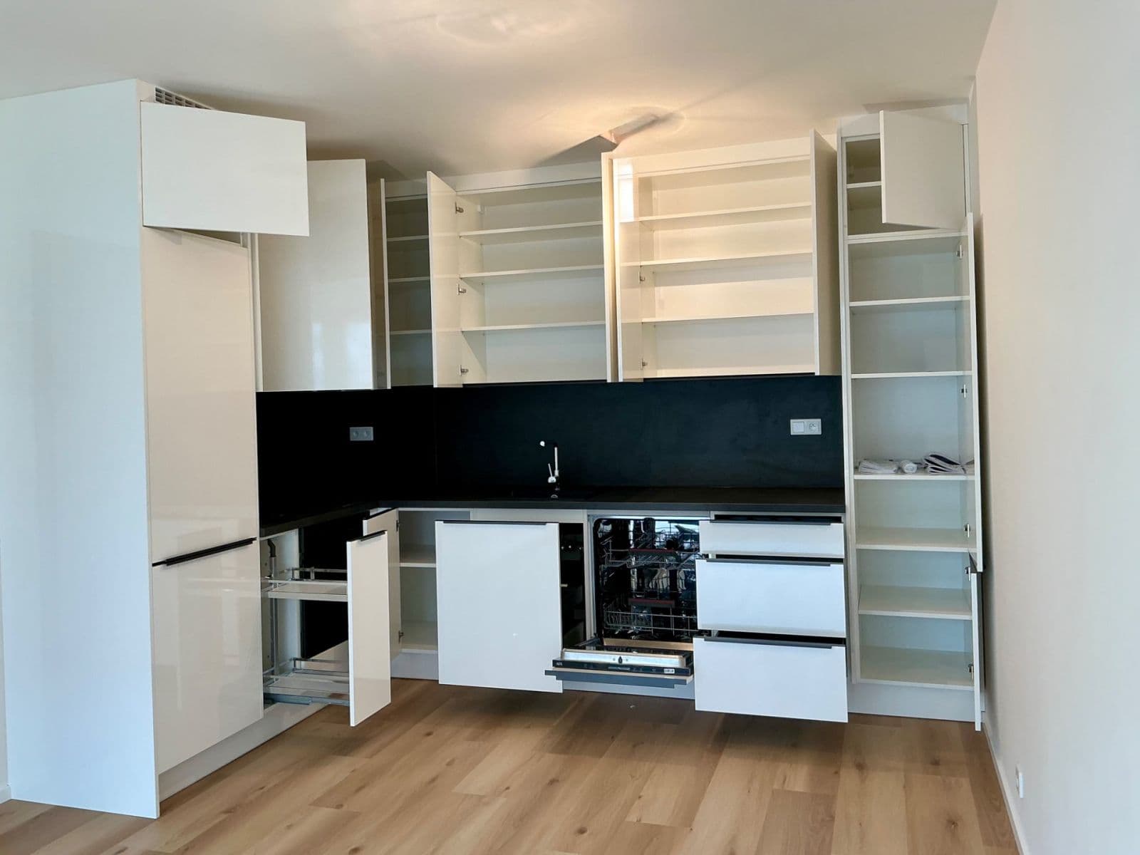 Prenájom bytu 2-izbový 54 m², Hodkovická, Praha, Praha Prenájom bytu 2-izbový 54 m², Hodkovická, Praha, Praha