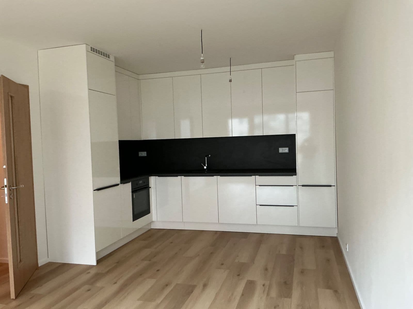 Prenájom bytu 2-izbový 54 m², Hodkovická, Praha, Praha Prenájom bytu 2-izbový 54 m², Hodkovická, Praha, Praha