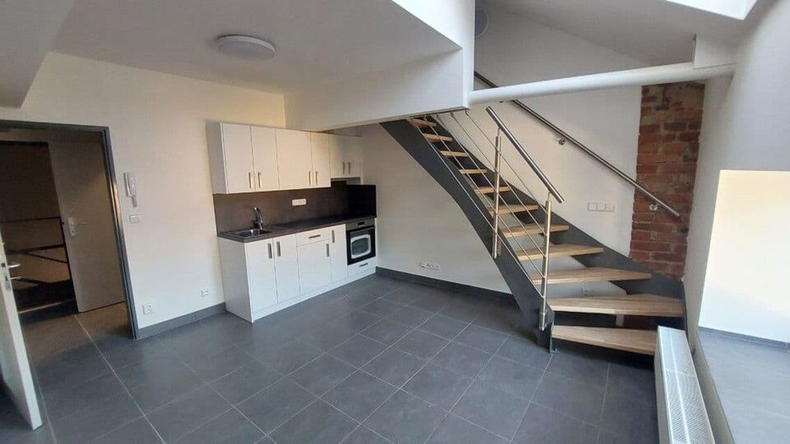 Prenájom bytu 2-izbový 40 m², náměstí Svobody, Šternberk, Olomoucký kraj Prenájom bytu 2-izbový 40 m², náměstí Svobody, Šternberk, Olomoucký kraj