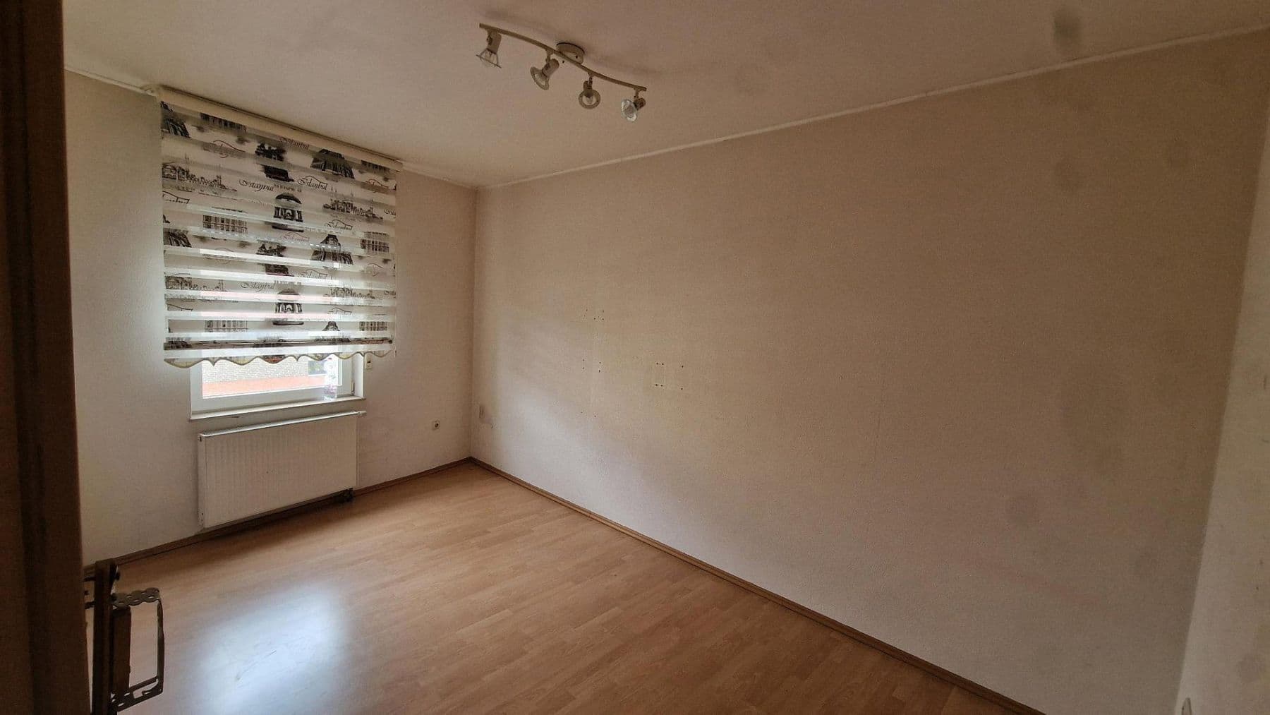 Prenájom domu 120 m², pozemek 300 m², Düren, Severné Porýnie - Westfálsko Prenájom domu 120 m², pozemek 300 m², Düren, Severné Porýnie - Westfálsko