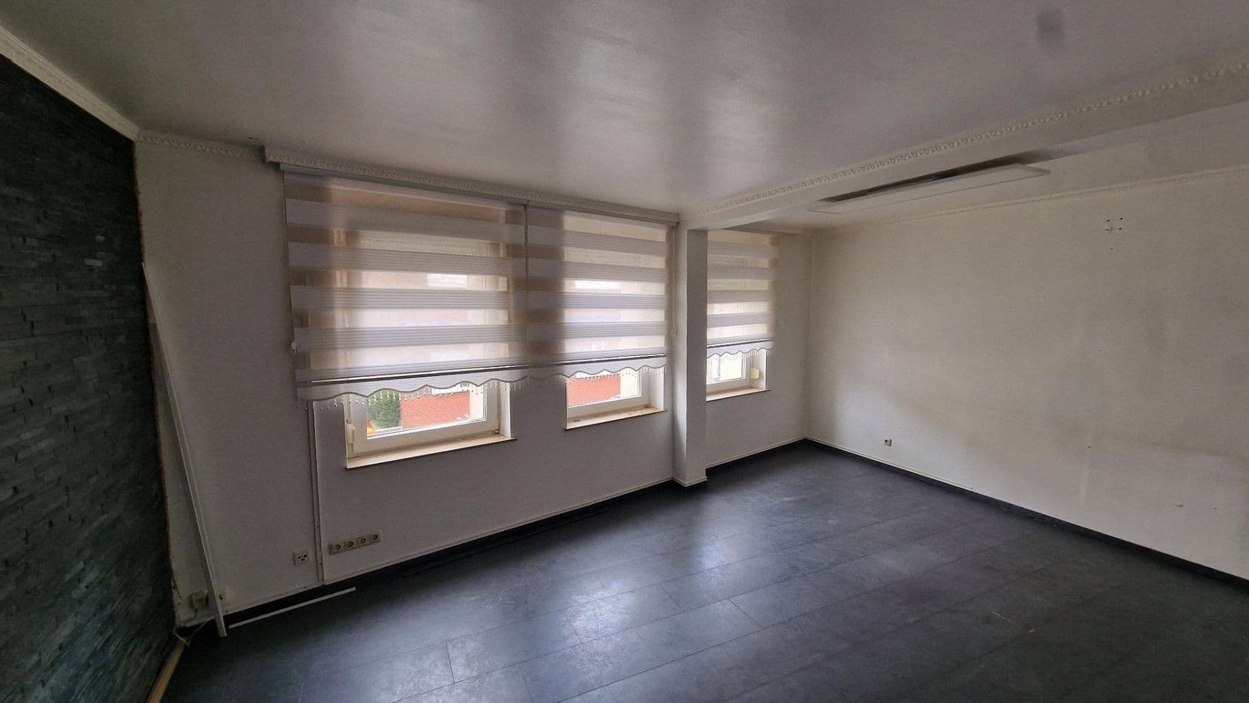 Prenájom domu 120 m², pozemek 300 m², Düren, Severné Porýnie - Westfálsko Prenájom domu 120 m², pozemek 300 m², Düren, Severné Porýnie - Westfálsko