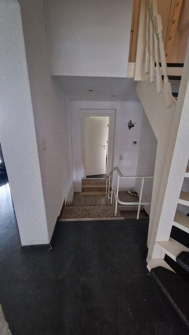 Prenájom domu 120 m², pozemek 300 m², Düren, Severné Porýnie - Westfálsko Prenájom domu 120 m², pozemek 300 m², Düren, Severné Porýnie - Westfálsko