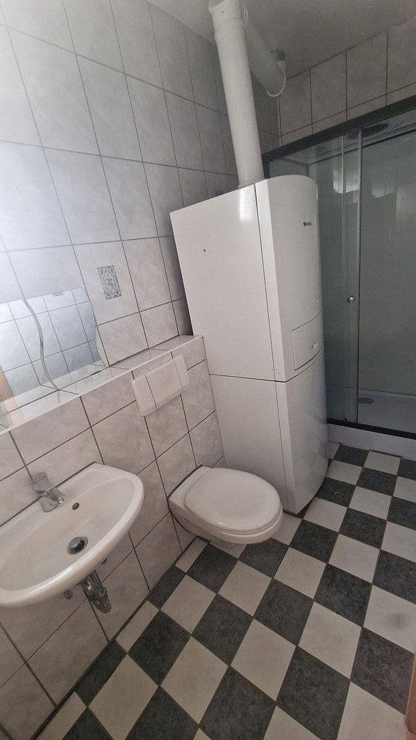 Prenájom domu 120 m², pozemek 300 m², Düren, Severné Porýnie - Westfálsko Prenájom domu 120 m², pozemek 300 m², Düren, Severné Porýnie - Westfálsko