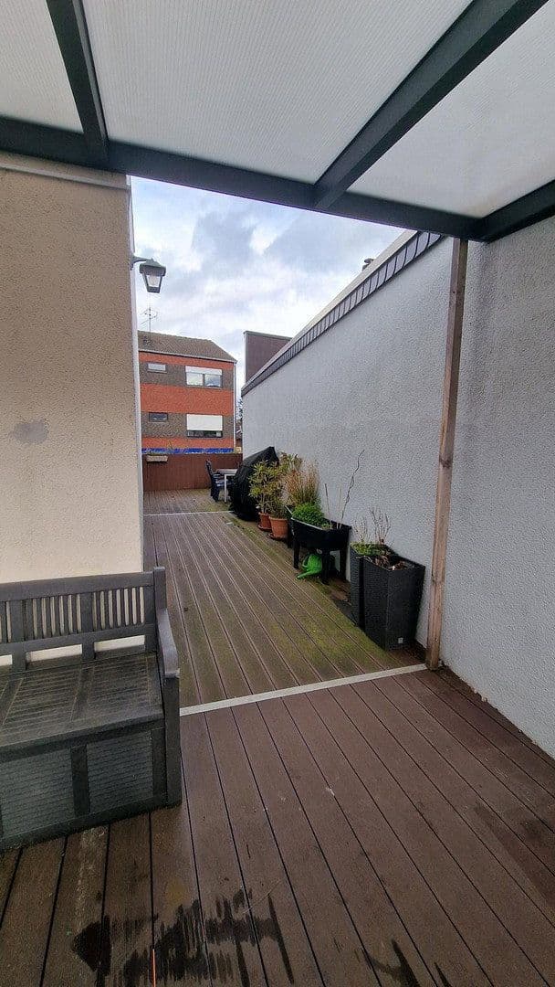 Prenájom domu 120 m², pozemek 300 m², Düren, Severné Porýnie - Westfálsko Prenájom domu 120 m², pozemek 300 m², Düren, Severné Porýnie - Westfálsko