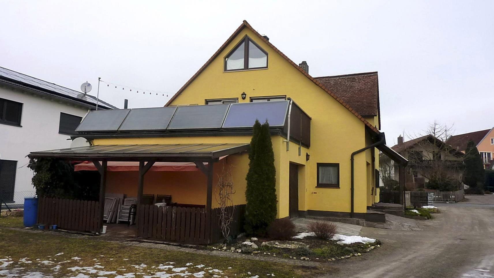 Predaj domu 202 m², pozemek 896 m², Auenkofener Str. 35, Abensberg, Bavorsko Predaj domu 202 m², pozemek 896 m², Auenkofener Str. 35, Abensberg, Bavorsko