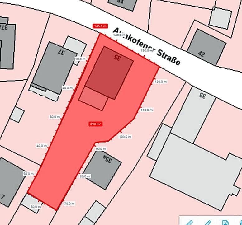 Predaj domu 202 m², pozemek 896 m², Auenkofener Str. 35, Abensberg, Bavorsko Predaj domu 202 m², pozemek 896 m², Auenkofener Str. 35, Abensberg, Bavorsko