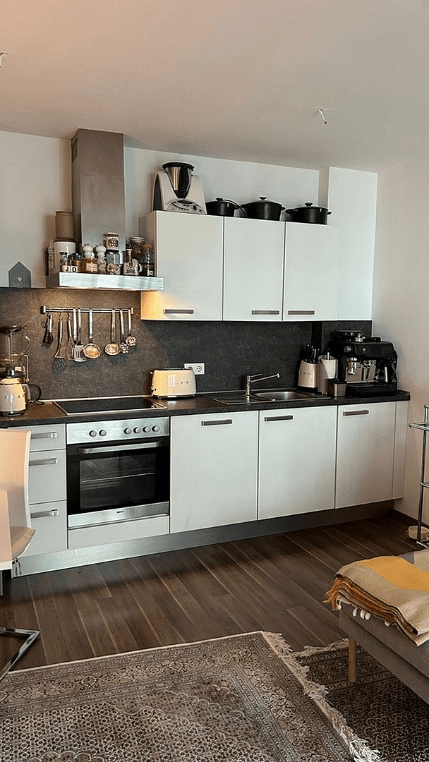 Prenájom bytu 2-izbový 60 m², Frankfurt am Main, Hesensko Prenájom bytu 2-izbový 60 m², Frankfurt am Main, Hesensko