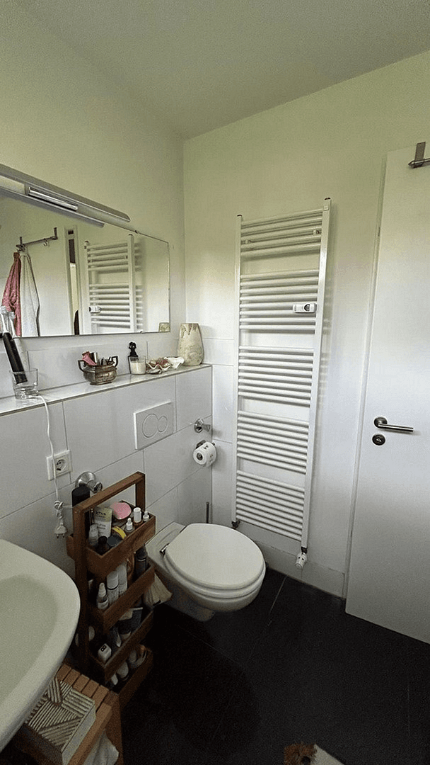 Prenájom bytu 2-izbový 60 m², Frankfurt am Main, Hesensko Prenájom bytu 2-izbový 60 m², Frankfurt am Main, Hesensko