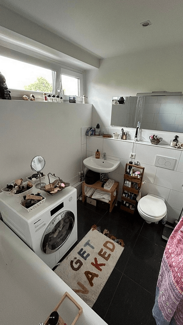 Prenájom bytu 2-izbový 60 m², Frankfurt am Main, Hesensko Prenájom bytu 2-izbový 60 m², Frankfurt am Main, Hesensko