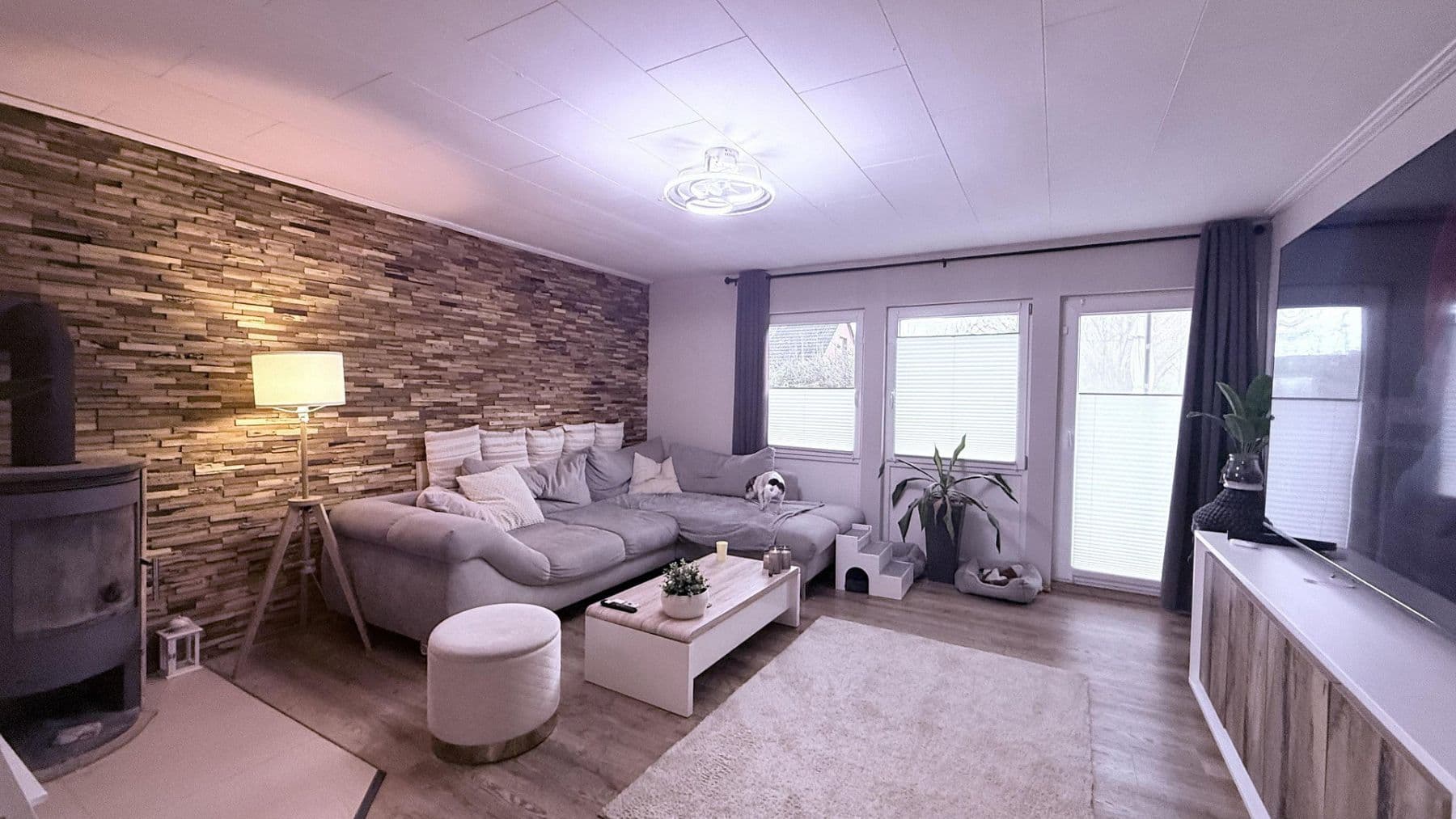 Predaj domu 130 m², pozemek 915 m², Schwerdtfegerstr. 18D, Salzgitter, Dolné Sasko Predaj domu 130 m², pozemek 915 m², Schwerdtfegerstr. 18D, Salzgitter, Dolné Sasko