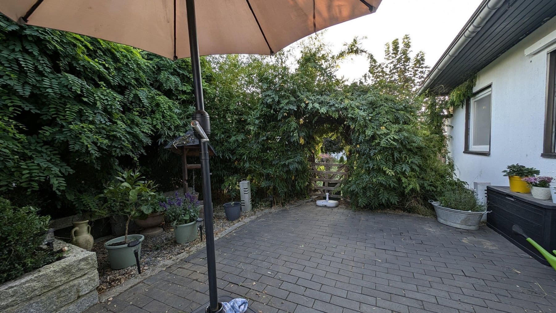 Predaj domu 130 m², pozemek 915 m², Schwerdtfegerstr. 18D, Salzgitter, Dolné Sasko Predaj domu 130 m², pozemek 915 m², Schwerdtfegerstr. 18D, Salzgitter, Dolné Sasko