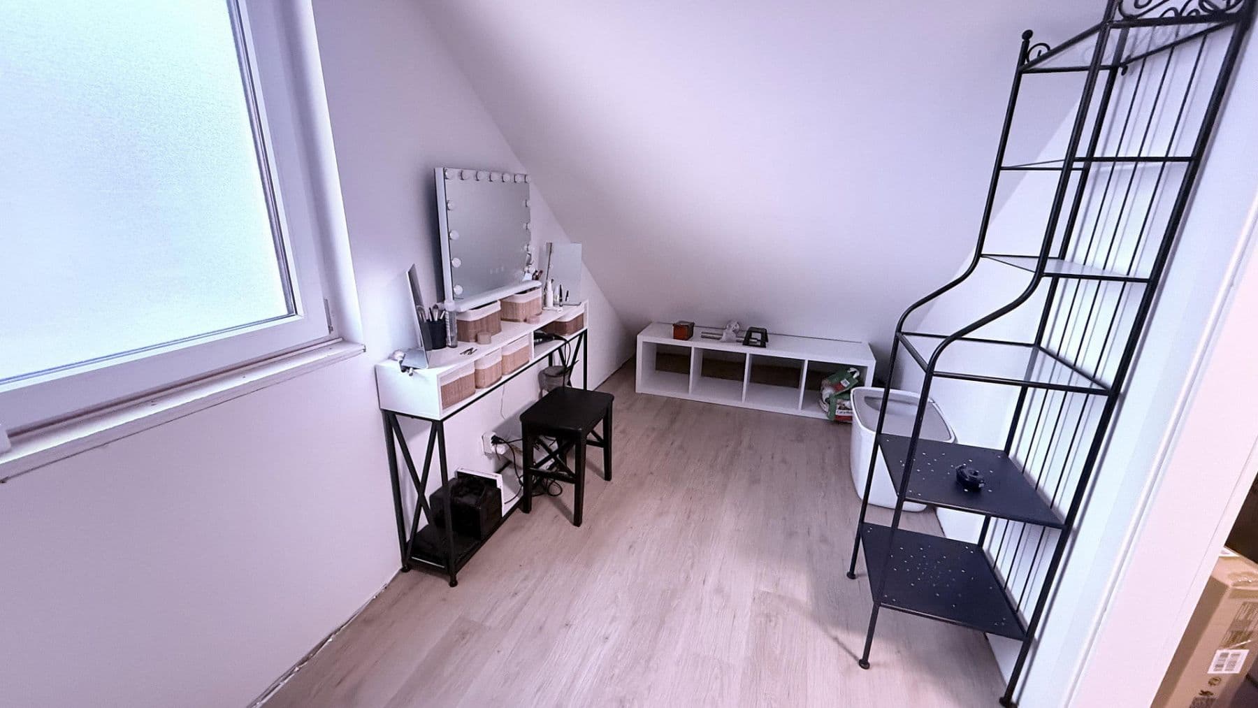 Predaj domu 130 m², pozemek 915 m², Schwerdtfegerstr. 18D, Salzgitter, Dolné Sasko Predaj domu 130 m², pozemek 915 m², Schwerdtfegerstr. 18D, Salzgitter, Dolné Sasko