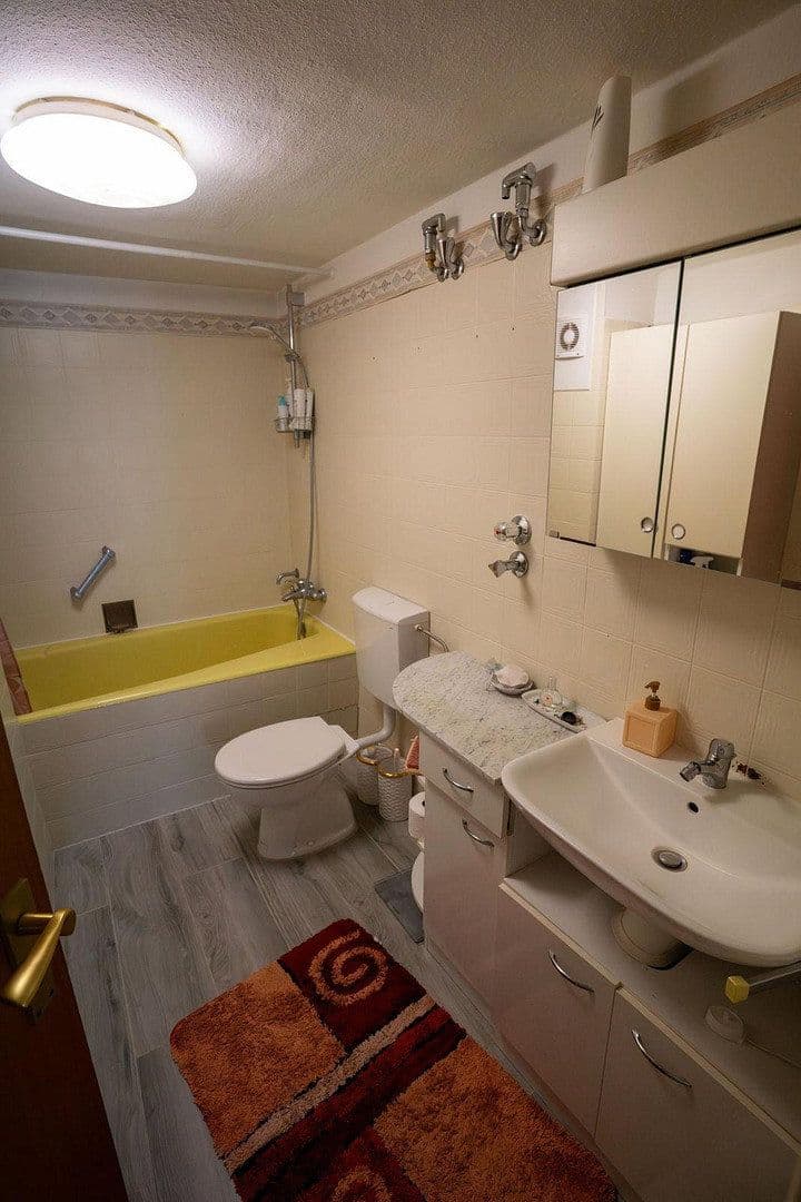 Prenájom bytu 2-izbový 70 m², Kradepohlsmühlenweg 1A, Bergisch Gladbach, Severné Porýnie - Westfálsko Prenájom bytu 2-izbový 70 m², Kradepohlsmühlenweg 1A, Bergisch Gladbach, Severné Porýnie - Westfálsko