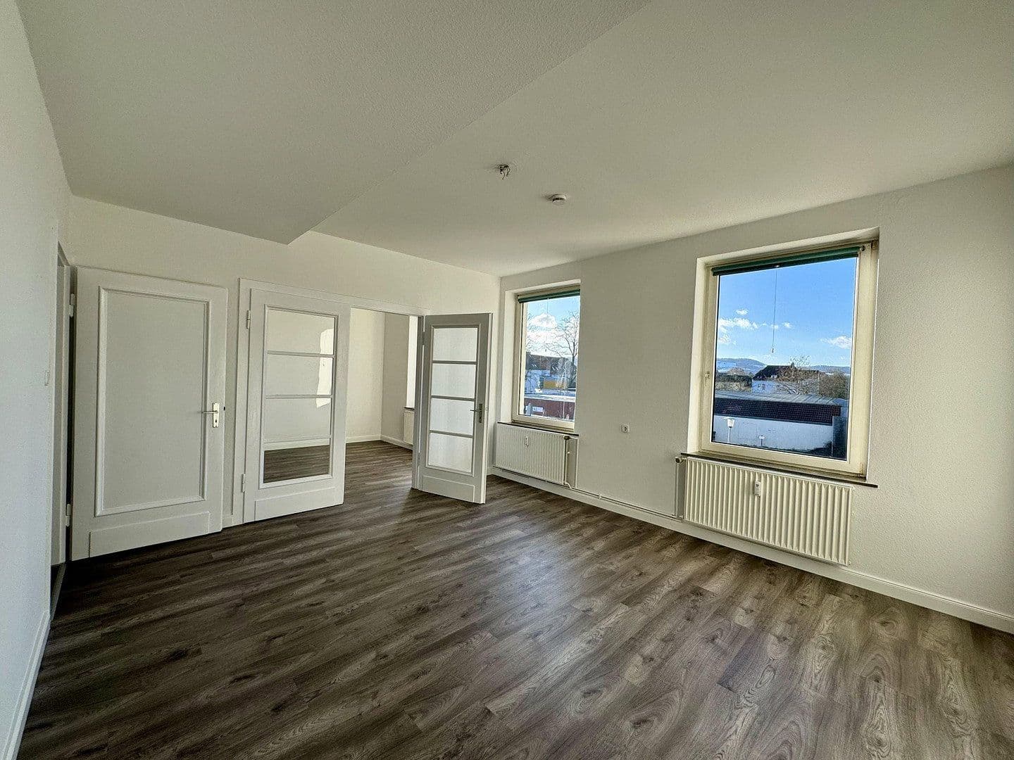 Prenájom bytu 3-izbový 87 m², Oesdorfer Straße 14, Bad Pyrmont, Dolné Sasko Prenájom bytu 3-izbový 87 m², Oesdorfer Straße 14, Bad Pyrmont, Dolné Sasko