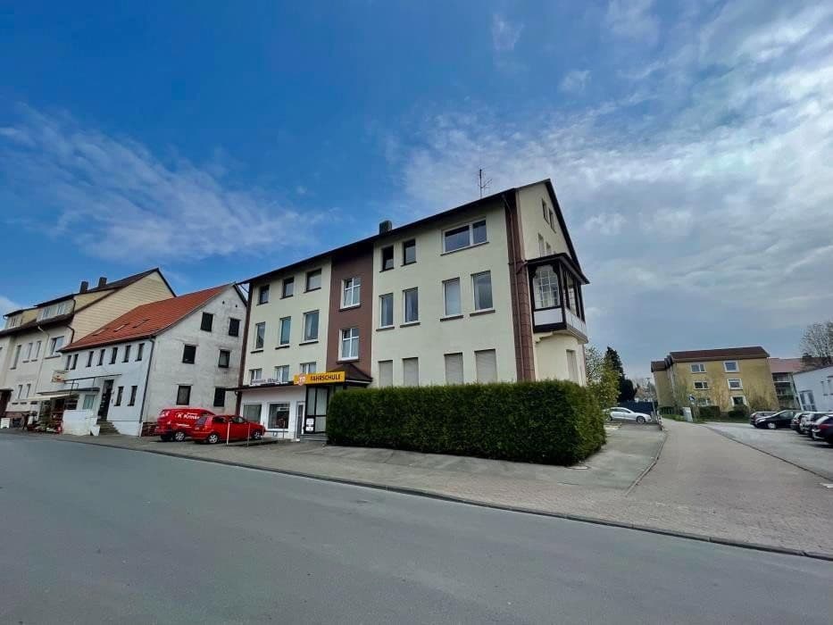 Prenájom bytu 3-izbový 87 m², Oesdorfer Straße 14, Bad Pyrmont, Dolné Sasko Prenájom bytu 3-izbový 87 m², Oesdorfer Straße 14, Bad Pyrmont, Dolné Sasko