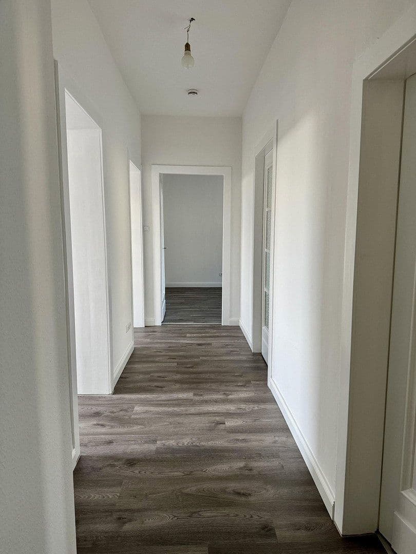 Prenájom bytu 3-izbový 87 m², Oesdorfer Straße 14, Bad Pyrmont, Dolné Sasko Prenájom bytu 3-izbový 87 m², Oesdorfer Straße 14, Bad Pyrmont, Dolné Sasko