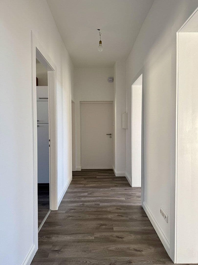 Prenájom bytu 3-izbový 87 m², Oesdorfer Straße 14, Bad Pyrmont, Dolné Sasko Prenájom bytu 3-izbový 87 m², Oesdorfer Straße 14, Bad Pyrmont, Dolné Sasko