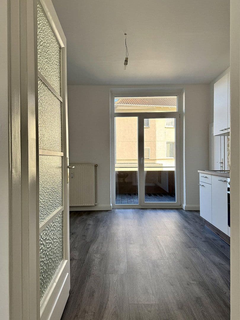 Prenájom bytu 3-izbový 87 m², Oesdorfer Straße 14, Bad Pyrmont, Dolné Sasko Prenájom bytu 3-izbový 87 m², Oesdorfer Straße 14, Bad Pyrmont, Dolné Sasko